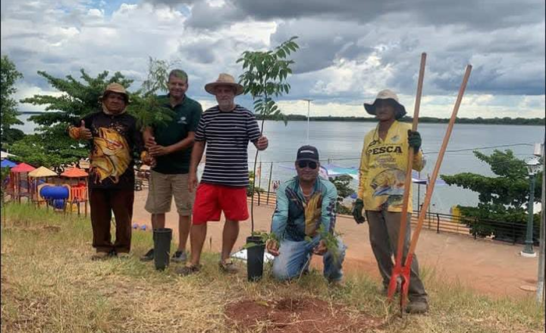 Fim de semana foi de plantio de mudas e “arrastão” de conscientização nas praias do Porto...